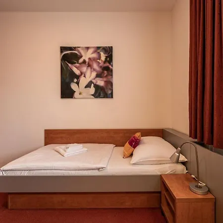 Hotel Ruby Blue